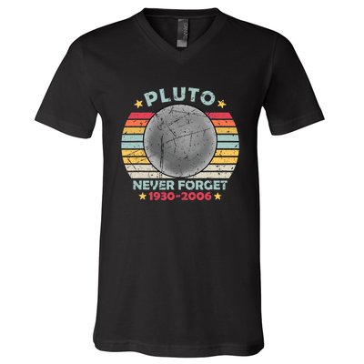 Pluto Never Forget Funny Space Vintage Retro Astronomy V-Neck T-Shirt