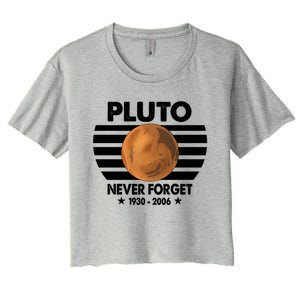 Pluto Never Forget Gift Women's Crop Top Tee