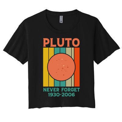 Pluto Never Forget T Women's Crop Top Tee