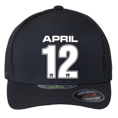 Pero No Te Enamores April 12 Flexfit Unipanel Trucker Cap