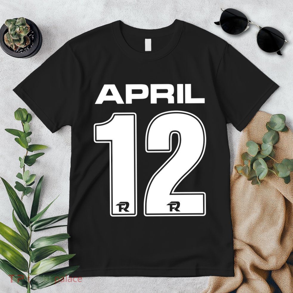 Pero No Te Enamores April 12 Premium T-Shirt