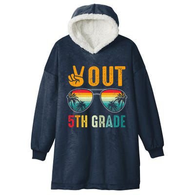 Peace Out 5th Grade Retro Graduation Last Day Of School Hooded Wearable Blanket