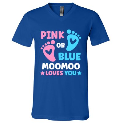 Pink Or Blue Moomoo Loves You Cute Gender Reveal Shower Cool Gift V-Neck T-Shirt