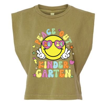 Peace Out Kindergarten Cute Groovy Last Day Of Kindergarten Garment-Dyed Women's Muscle Tee