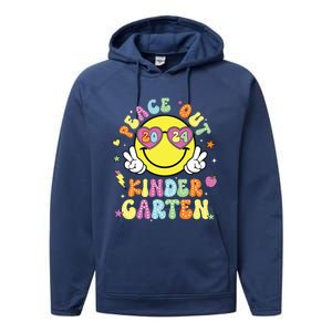 Peace Out Kindergarten Cute Groovy Last Day Of Kindergarten Performance Fleece Hoodie