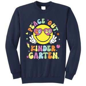 Peace Out Kindergarten Cute Groovy Last Day Of Kindergarten Sweatshirt