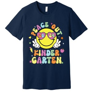 Peace Out Kindergarten Cute Groovy Last Day Of Kindergarten Premium T-Shirt