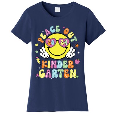 Peace Out Kindergarten Cute Groovy Last Day Of Kindergarten Women's T-Shirt