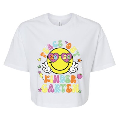 Peace Out Kindergarten Cute Groovy Last Day Of Kindergarten Bella+Canvas Jersey Crop Tee