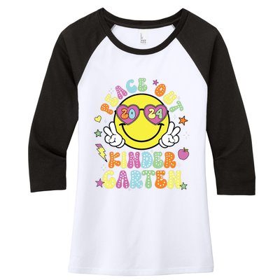 Peace Out Kindergarten Cute Groovy Last Day Of Kindergarten Women's Tri-Blend 3/4-Sleeve Raglan Shirt