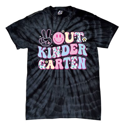 Peace Out Kindergarten Last Day Of School Groovy Girl Tie-Dye T-Shirt