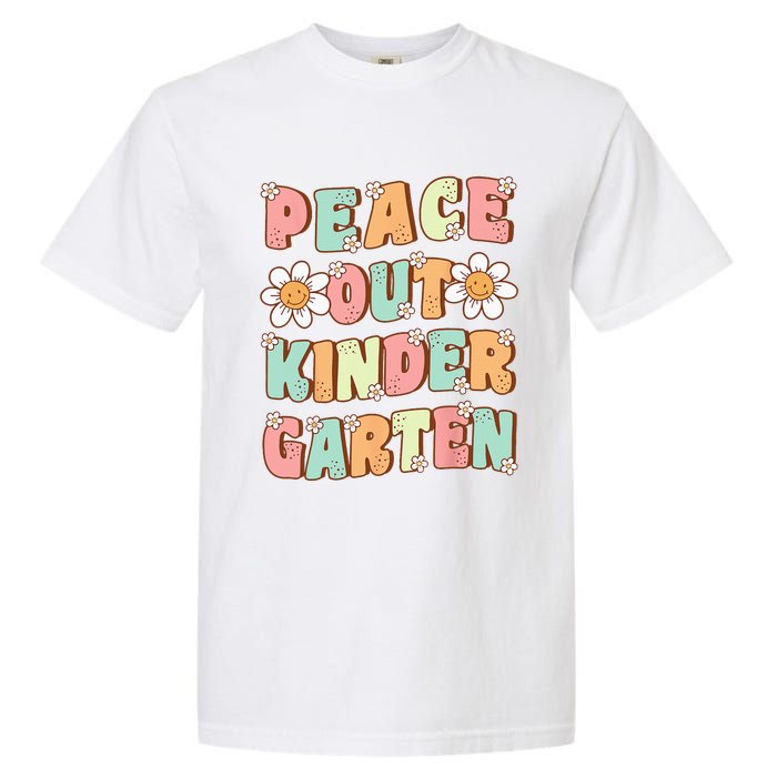 Peace Out Kindergarten Cute Groovy Last Day of Kindergarten Garment-Dyed Heavyweight T-Shirt