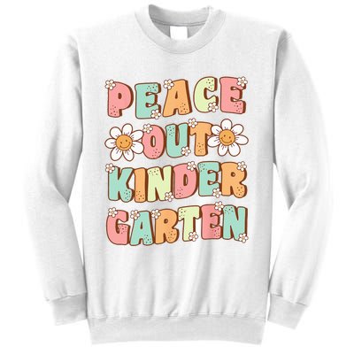 Peace Out Kindergarten Cute Groovy Last Day of Kindergarten Sweatshirt