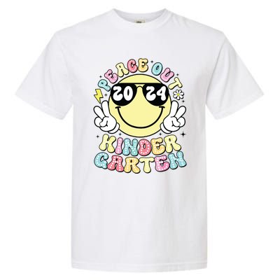 Peace Out Kindergarten Retro Smile Last Day Of School 2024 Garment-Dyed Heavyweight T-Shirt