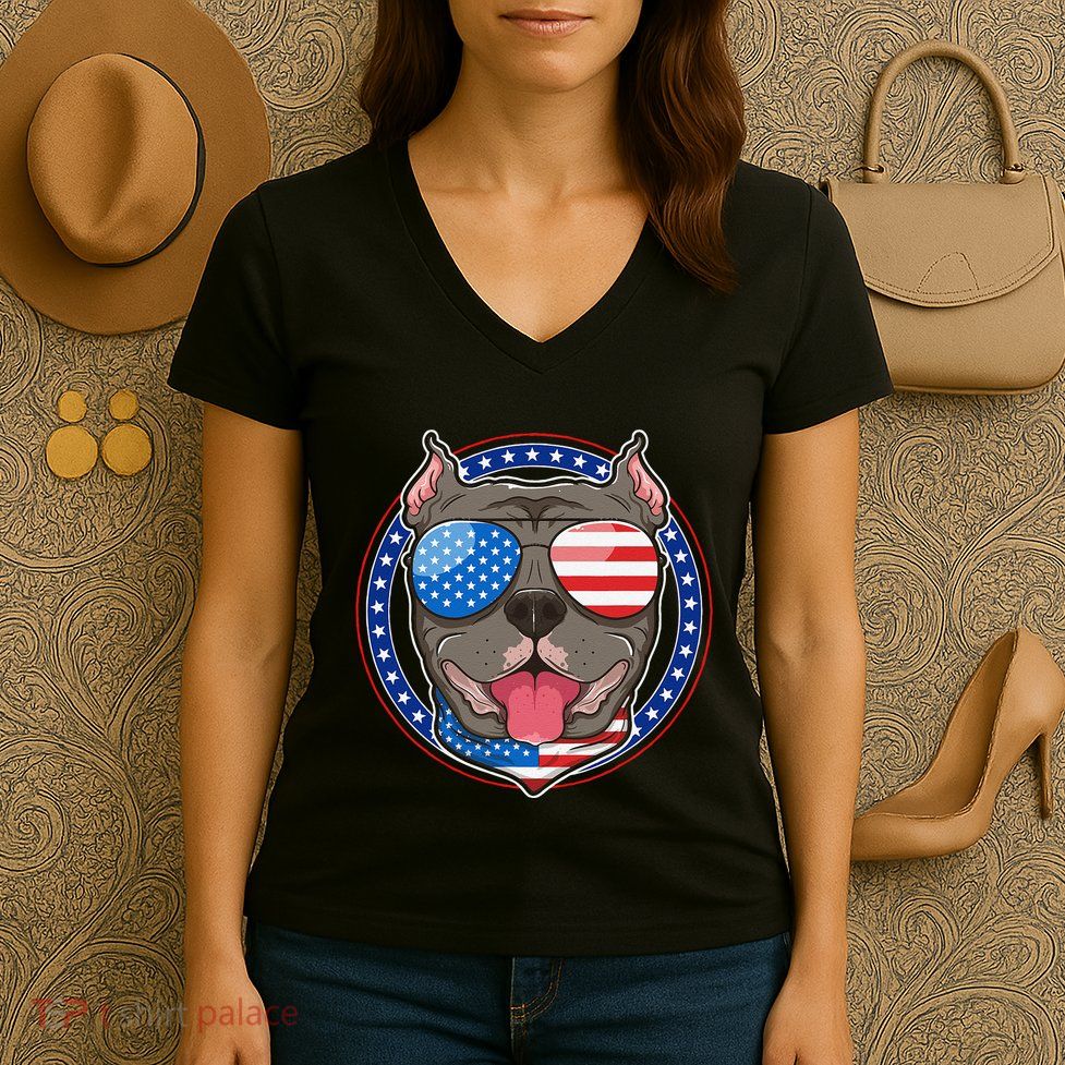 Pitbull Pit Bull Dog Dad Momamerican Flag Women's V-Neck T-Shirt