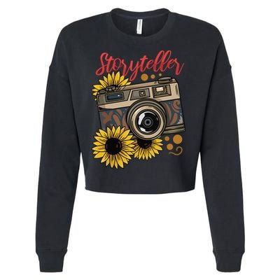 Photographer Photography Storyteller Camera Gift Cropped Pullover Crew