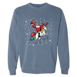 Pickleball Player Santa Claus Pickleball Paddle Christmas Gift Garment-Dyed Sweatshirt