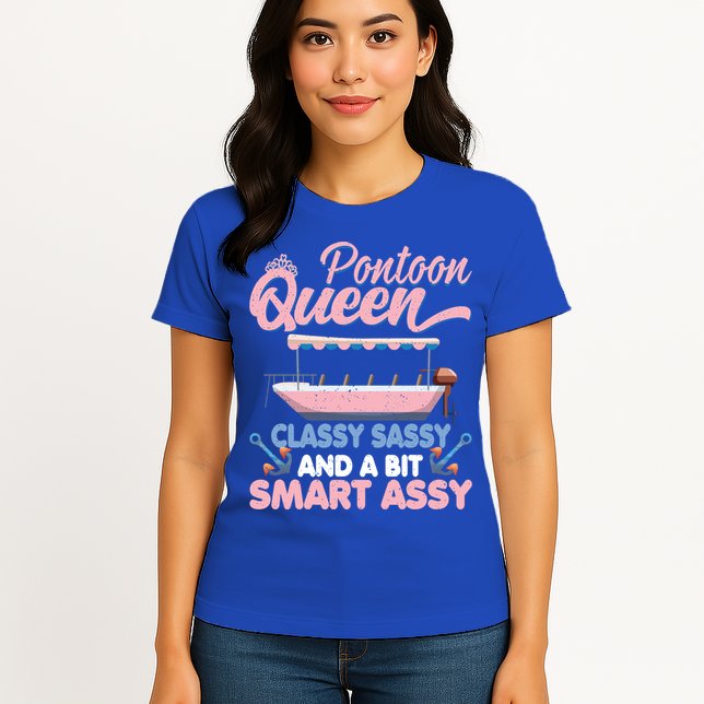 Pontoon Queen Gift For Pontoon Boating Mom Lover Cute Gift Womens T-Shirt