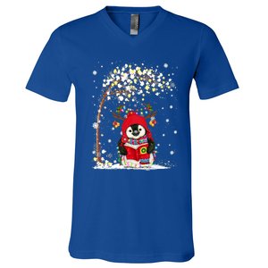 Penguin Reindeer Hat Santa Christmas Tree Funny Penguin Xmas Gift V-Neck T-Shirt