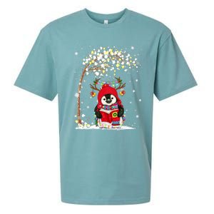 Penguin Reindeer Hat Santa Christmas Tree Funny Penguin Xmas Gift Sueded Cloud Jersey T-Shirt