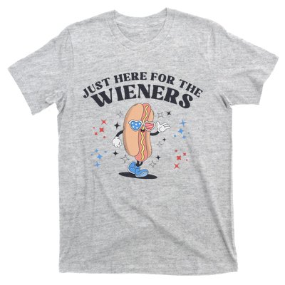 Patriotic Retro Hot Dog 4th Of July Design T-Shirt