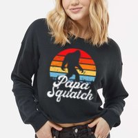 Papa Squatch Dad Bigfoot Sasquatch Plus Size Cropped Pullover Crew
