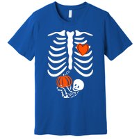 Pregnant Skeleton Mom Halloween Pregnancy Announcet Gift Premium T-Shirt