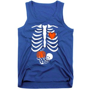 Pregnant Skeleton Mom Halloween Pregnancy Announcet Gift Tank Top