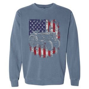 Patriotic Tractor American Flag Tractor Farmer Farm Gift Men Garment-Dyed Sweatshirt