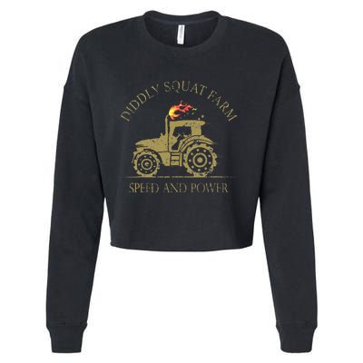 perfect tractor design diddly squat farm speed and power Cropped Pullover Crew