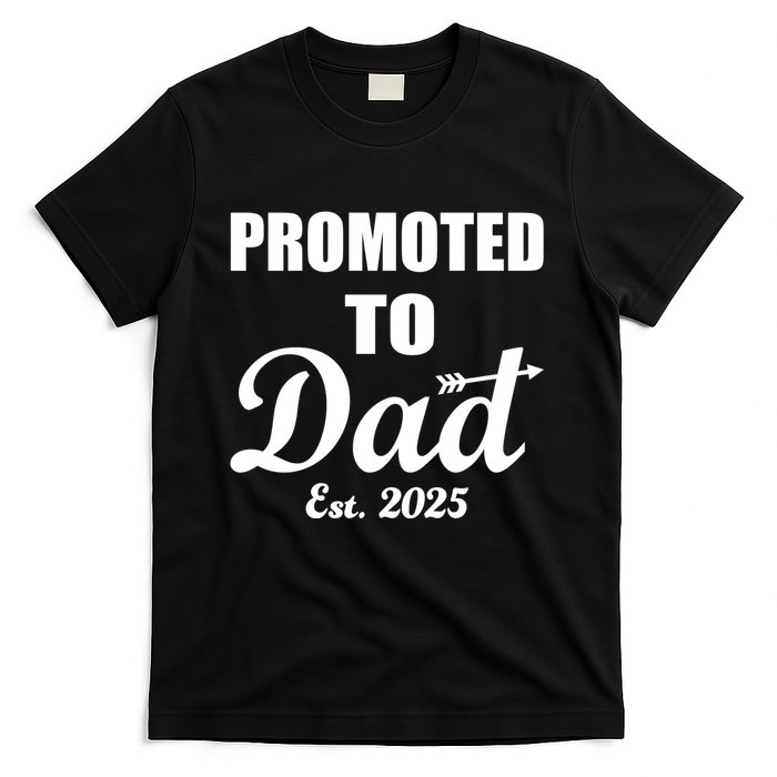 Promoted To Dad Est 2025 New Dad T-Shirt