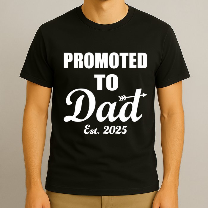 Promoted To Dad Est 2025 New Dad T-Shirt