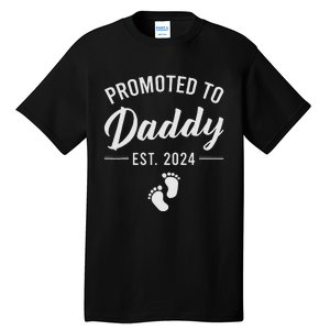 Promoted To Daddy Est 2024 New Dad FirstTime Dad Fathers Day Tall T-Shirt