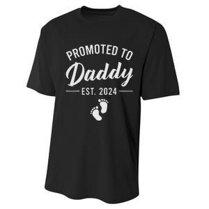 Promoted To Daddy Est 2024 New Dad FirstTime Dad Fathers Day Performance Sprint T-Shirt