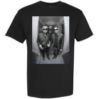 President Trump Elon Musk Funny Meme Knocking On Door Garment-Dyed Heavyweight T-Shirt