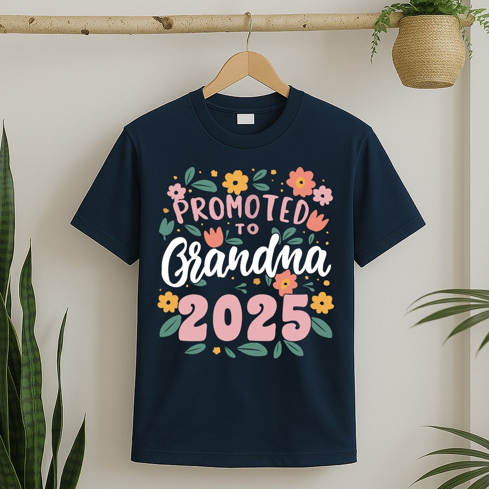 Promoted To Grandma 2025 First Time New Grandma Pregnancy T-Shirt