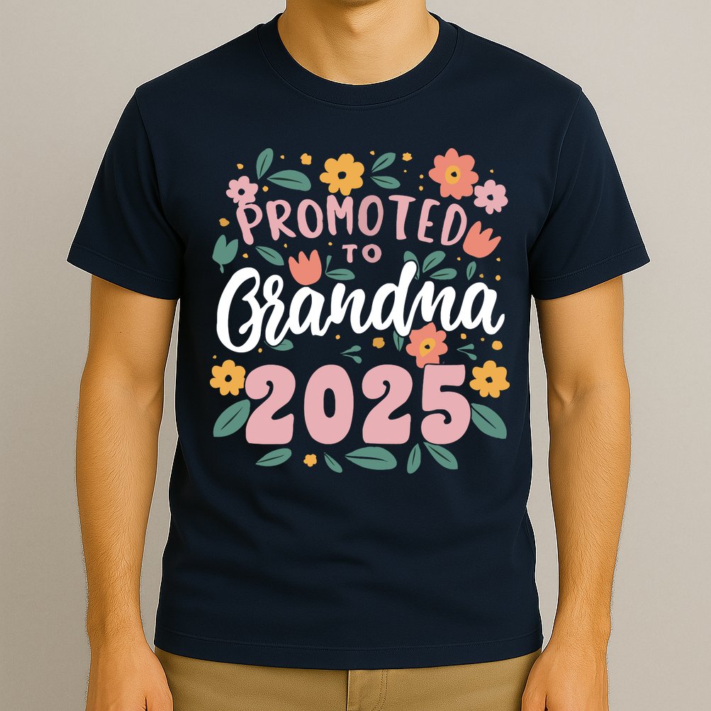 Promoted To Grandma 2025 First Time New Grandma Pregnancy T-Shirt