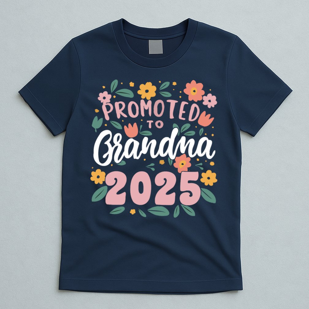 Promoted To Grandma 2025 First Time New Grandma Pregnancy T-Shirt