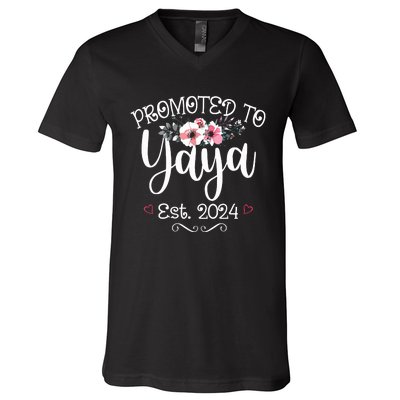 Promoted To Gg Est 2024 Mothers Day Soon To Be Grandma 2024 V-Neck T-Shirt