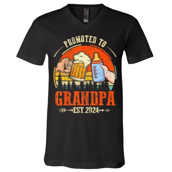 Promoted to Grandpa Est 2024 Retro Fathers Day New Grandpa V-Neck T-Shirt