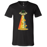 Pizza Ufo Alien Eating Pizza A Ufo Extraterrestrial V-Neck T-Shirt