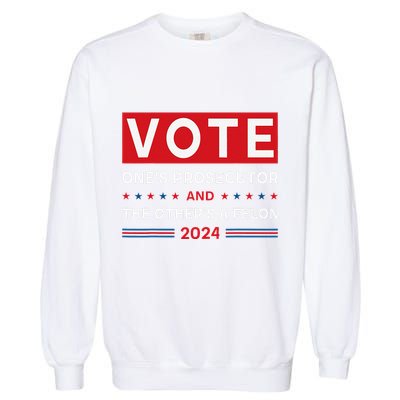 Prosecutor Vs Felon Funny Meme Political Vote Election 2024 Garment-Dyed Sweatshirt