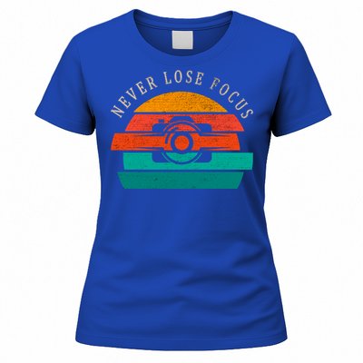 Photographer Vintage Retro Camera Never Lose Focus Great Gift Women's T-Shirt