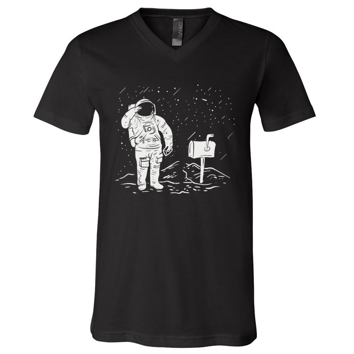 Postal Worker Funny For Delivery Mailman Astronaut V-Neck T-Shirt