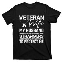 Proud Wife Of A Army Veteran American Flag Military Gift T-Shirt