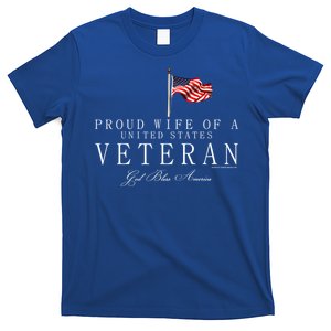 Proud Wife Of A Us Veteran Cute Gift T-Shirt