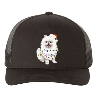 Pomeranian White Santa Christmas Tree Lights Xmas Dog Lover Yupoong Adult 5-Panel Trucker Hat