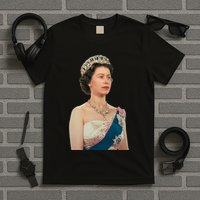 Queen Elizabeth's II British Crown Majesty Portrait T-Shirt