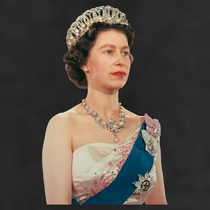 Queen Elizabeth's II British Crown Majesty Portrait 11oz C Handle Ceramic Mug