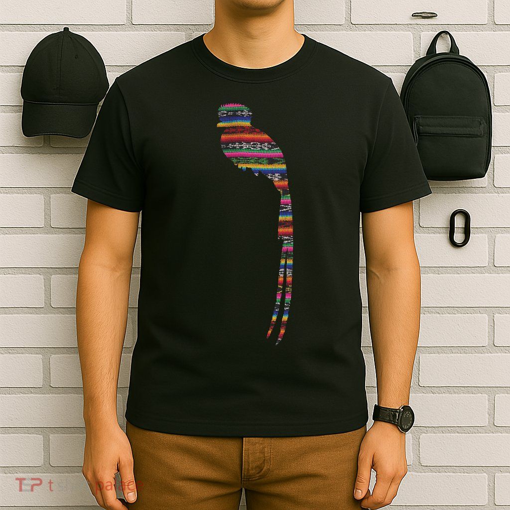 Quetzal Guatemala Chapin Antigua Tikal Tradicional Maya T-Shirt